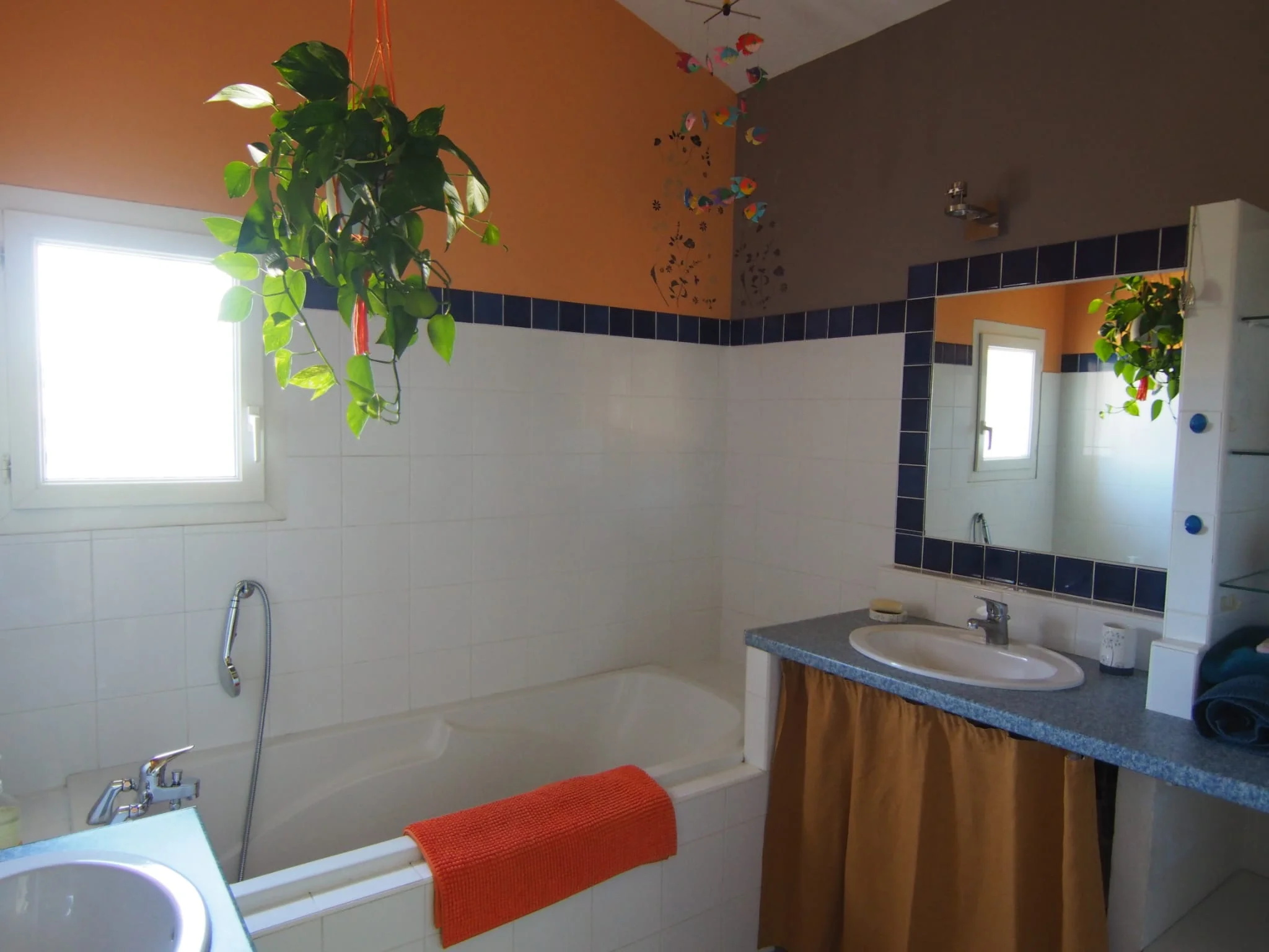 Présentation de l'intérieur et du jardin de notre villa provençale